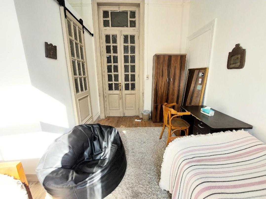 Arab Hostel, Welcoming All Solo And Groups Travellers But, Unmarried Couples Not Allowed Alexandria Exterior foto